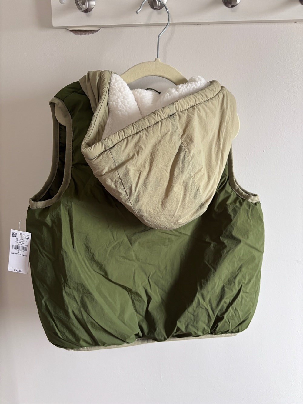 Toddler Puffer Vest - Picture 4 of 4